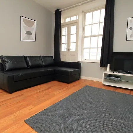 Beautiful Top Location Apartment